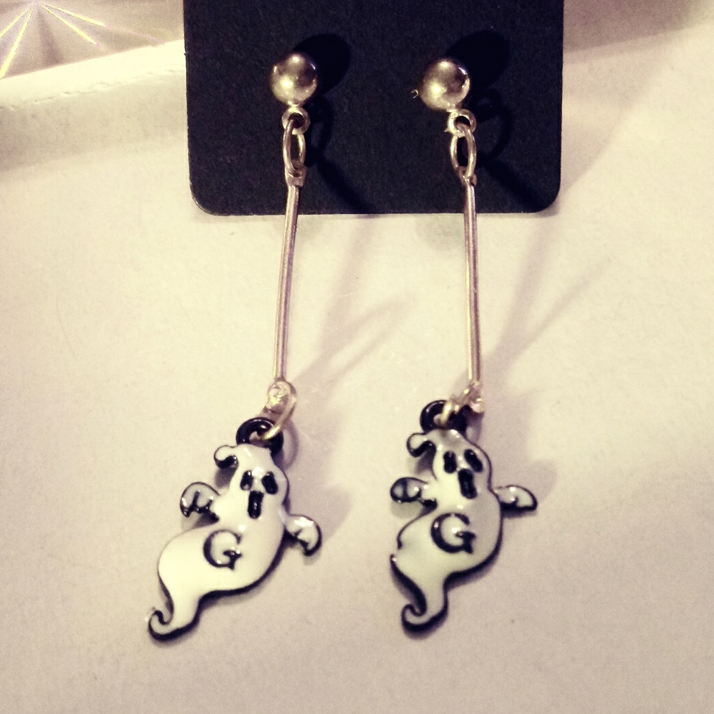 Spooky Dangling Halloween Ghost Earrings